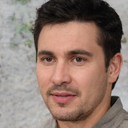 Julián T.