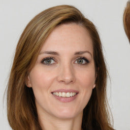 Carolina R.